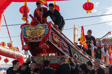 王船到达指定祭拜地点