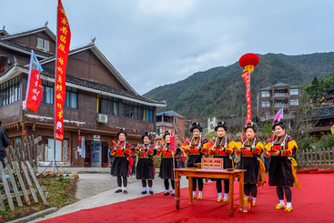 《拦门酒香系乡情》组1