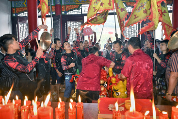 Z38305-14-277263-186****9995-《龙舟活水祈福》组照7张+江西省分宜县昌山庙龙舟活水迎端午祈福。 （5）.jpg
