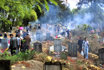 Z38305-16-277263-186****9995-《祭祖》组照8张+江西省宜春市乡村清明节祭祖扫墓。 （3）.jpg