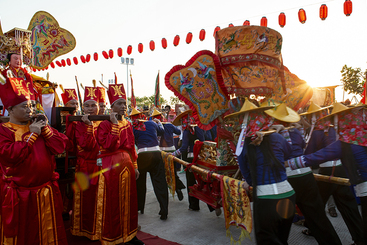 Z38360-4-277263-135****8881-5，《碧海潮音中   妈祖庙前祭礼长》（组照）   组照之五：祭祈安康      摄影：朱建辉     电话：135****8881.  拷贝.jpg