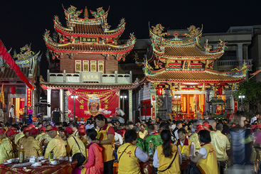 Z38360-4-277263-135****8881-7，《碧海潮音中   妈祖庙前祭礼长》（组照）   组照之七：瑞光吉彩       摄影：朱建辉     电话：135****8881.  拷贝.jpg