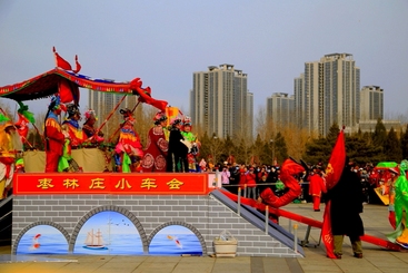 Z38386-4-277263-135****2662-《运河龙春过新年-组5》春节民俗-枣林庄小车会欢喜演绎过桥。.JPG