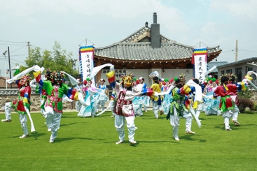 朝鲜族农乐舞面具舞表演.JPG