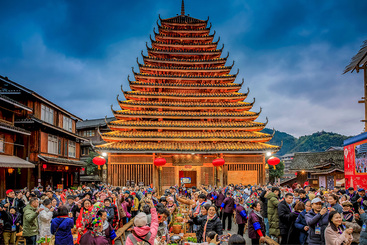 Z38493-3-277263-181****6361-5.“村晚”侗寨百家宴.jpg
