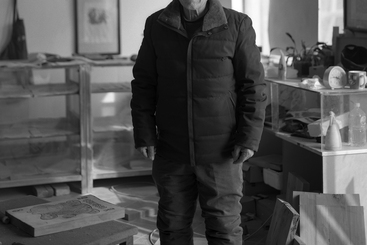 张老先生，河南开封市朱仙镇人，朱仙镇木板年画手艺人，制作木板年画55年。