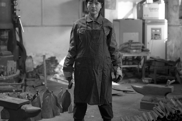 孙女士，河南省洛阳市人，孙清娃探铲（洛阳铲）第五代传人，河南省非物质文化遗产传承人。
