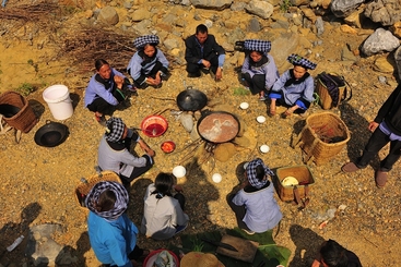 7，沙滩吃社饭