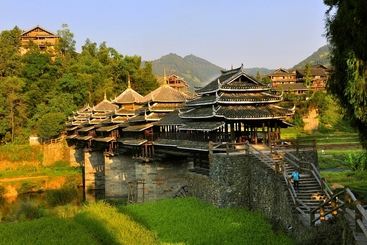 5广西三江程阳桥（永济桥），始建于：1924年，全国重鱼文物保护单位。