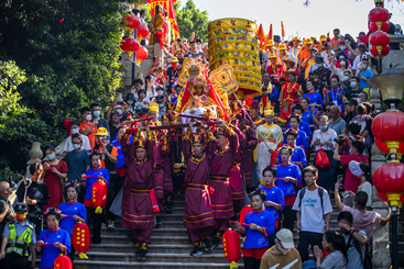《同谒妈祖》组照5.jpg