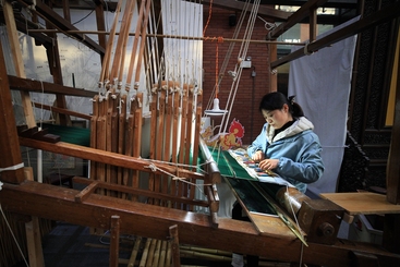 Z38732-4-277263-138****1056-巧手织出锦绣来2.jpg