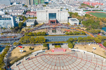 Z38782-2-277263-153****4000-二、组图3DJI_0441-1标题：金蛇狂舞迎新春，姓名：施鑫，手机：153****4000，时间：2025年2月8日，地点：安徽省南陵县城，简介：2月8日（正月十一），2025年南陵县第三届传统民俗灯会在南陵县.jpg