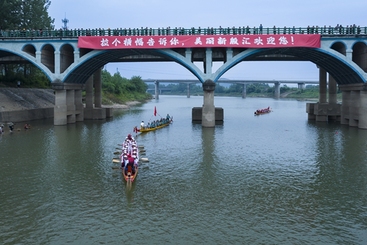 Z38796-2-277263-189****5158-5、组照1DJI_0602-1标题：秋浦河上竞龙舟，姓名：马文，手机：189****5158。.jpg