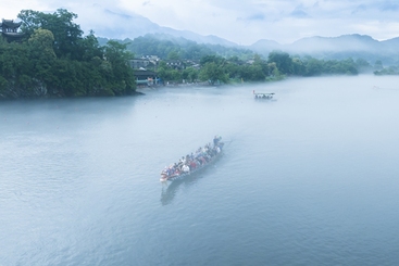 Z38796-7-277263-189****5158-四、组图5DJI_0403-1标题：宣纸上的水墨画，姓名；马文，手机：189****5158。.jpg