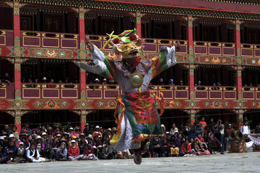 跳神舞蹈活动都是以“驱鬼逐邪，请神赐福，祈求来年吉祥安宁”为主要目的。