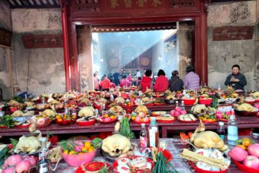 深圳坪山大万世居春节祭祖