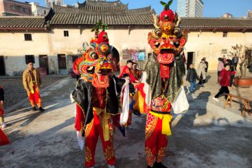 深圳坪山大万世居春节祭祖
