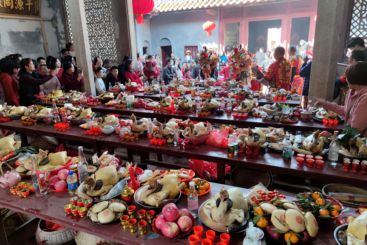深圳坪山大万世居春节祭祖