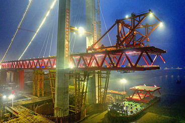 Z11268-4-277404-璀璨的工地夜色（组图）2.jpg