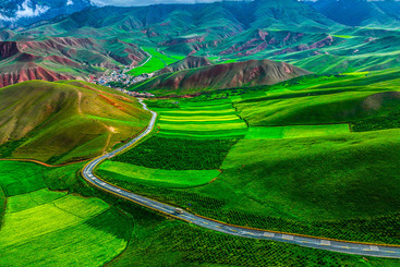 Z32486-1-277404-4俯瞰美丽卓尔山.JPG