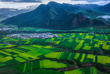 Z32486-1-277404-1俯瞰美丽卓尔山.JPG