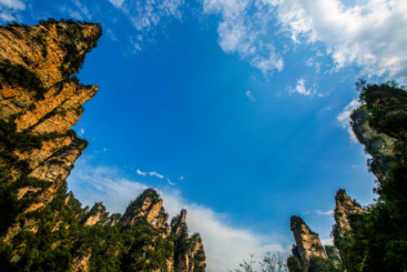 奇峰异石