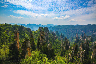 奇峰异石