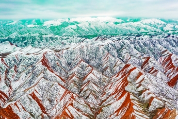 Z40251-7-277404-起伏的山峦.jpg