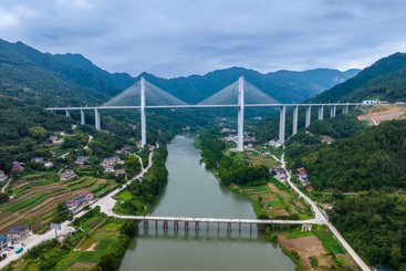 长虹飞渡.jpg
