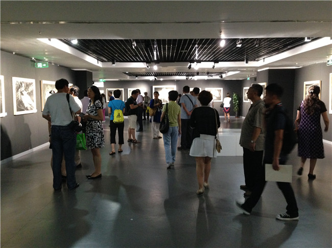 高辉《太行无形山水间》亮相中国摄影展览馆