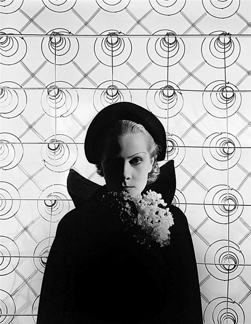 Cecil Beaton：1920年代时尚摄影经典
