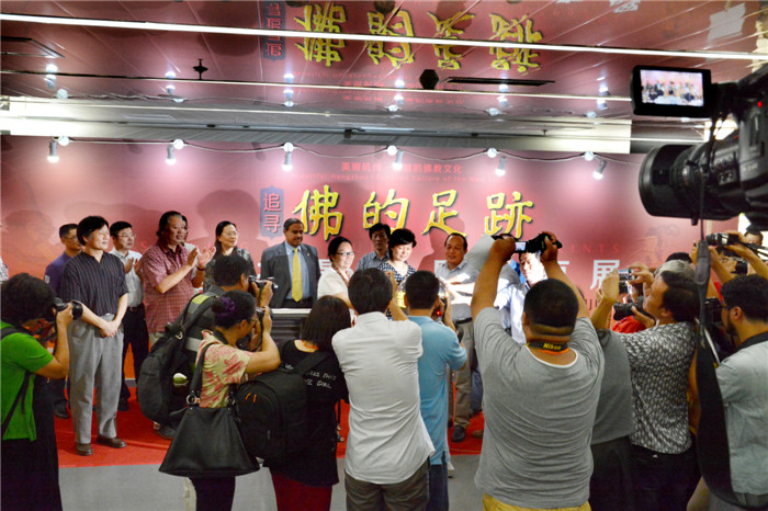 追寻佛的足迹--张望摄影作品北京展隆重开幕
